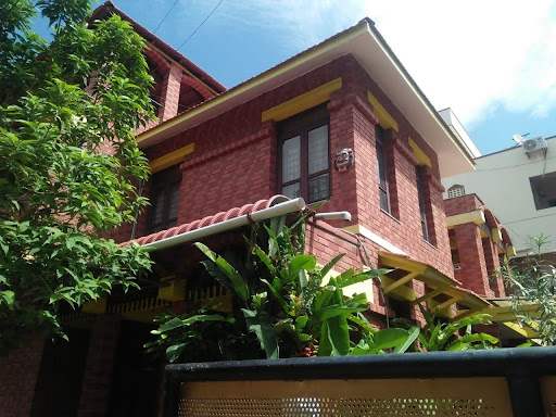 Tirupathi House, Villa